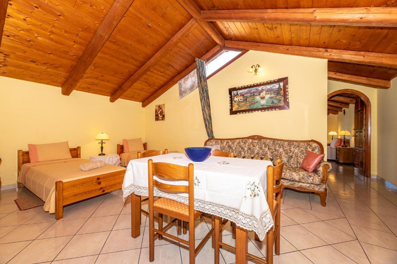 Arazzo Apartments Vasilikí Eksteriør billede