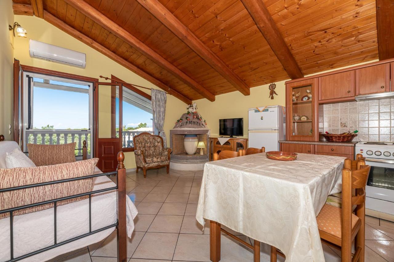 Arazzo Apartments Vasilikí Eksteriør billede